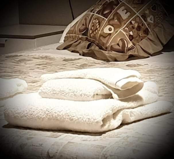 B&B Tre Passi Dalla Torre Montesarchio Ngoại thất bức ảnh