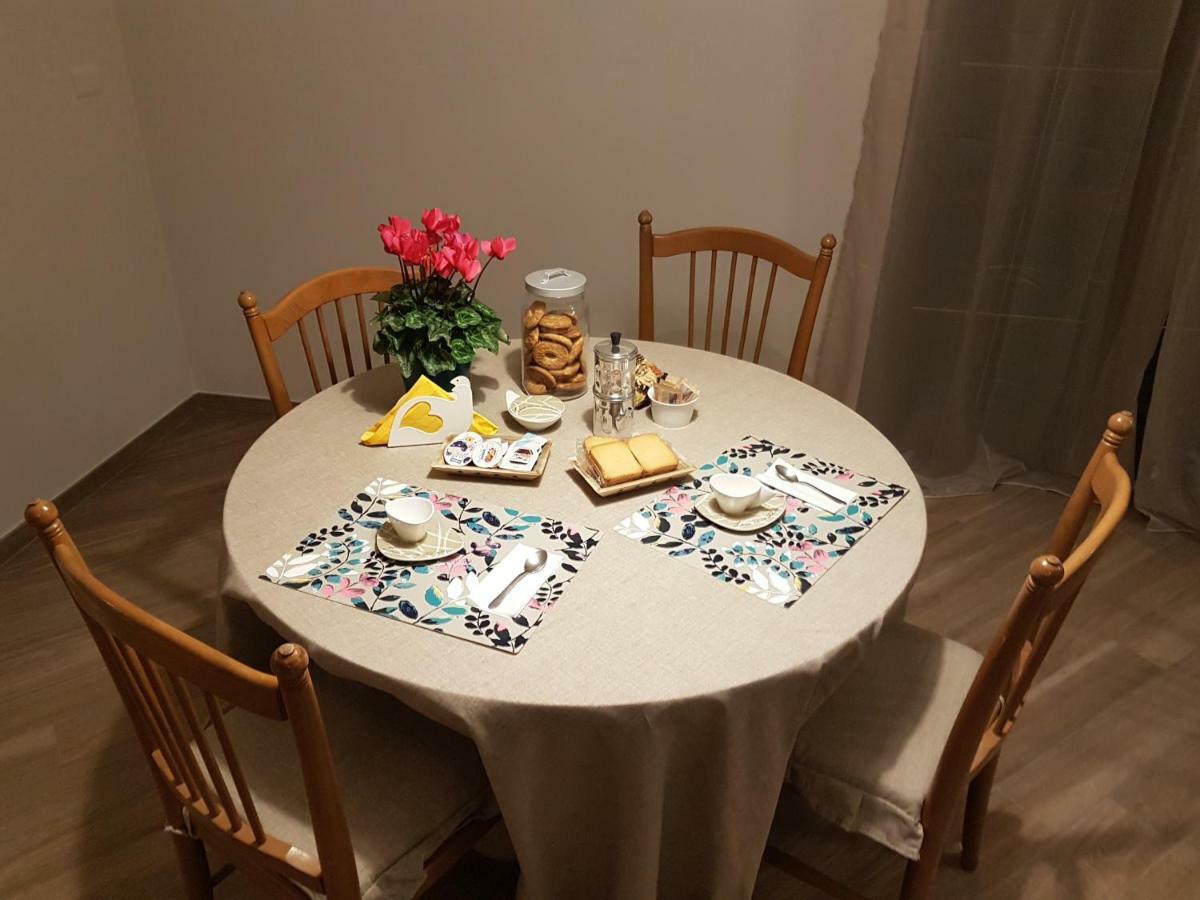B&B Tre Passi Dalla Torre Montesarchio Ngoại thất bức ảnh