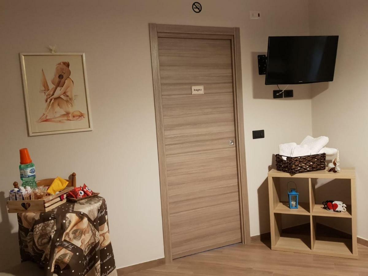 B&B Tre Passi Dalla Torre Montesarchio Ngoại thất bức ảnh