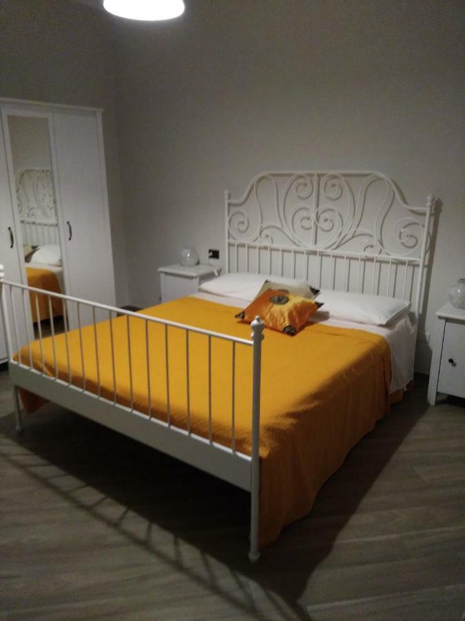 B&B Tre Passi Dalla Torre Montesarchio Ngoại thất bức ảnh