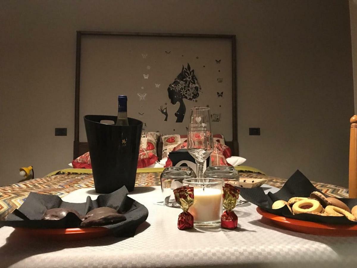 B&B Tre Passi Dalla Torre Montesarchio Ngoại thất bức ảnh